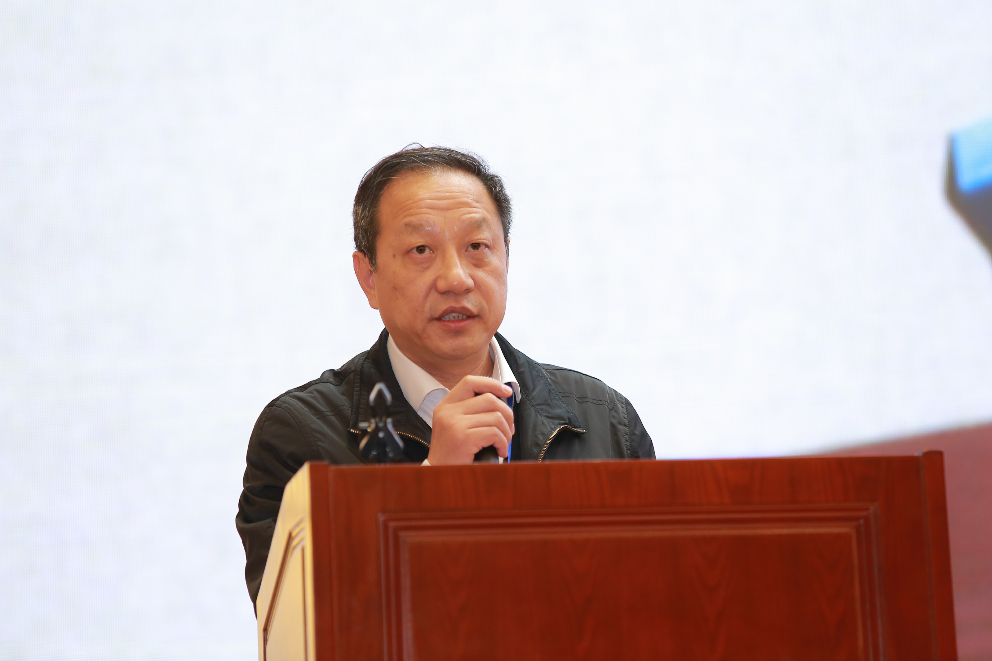 上海海洋大学副校长万荣在开幕式上致辞